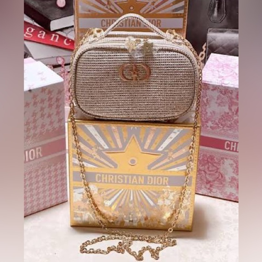 Christian Dior HOLIDAY 2025 GOLD Pouch/Clutch Limited Edition, Boxed and chain